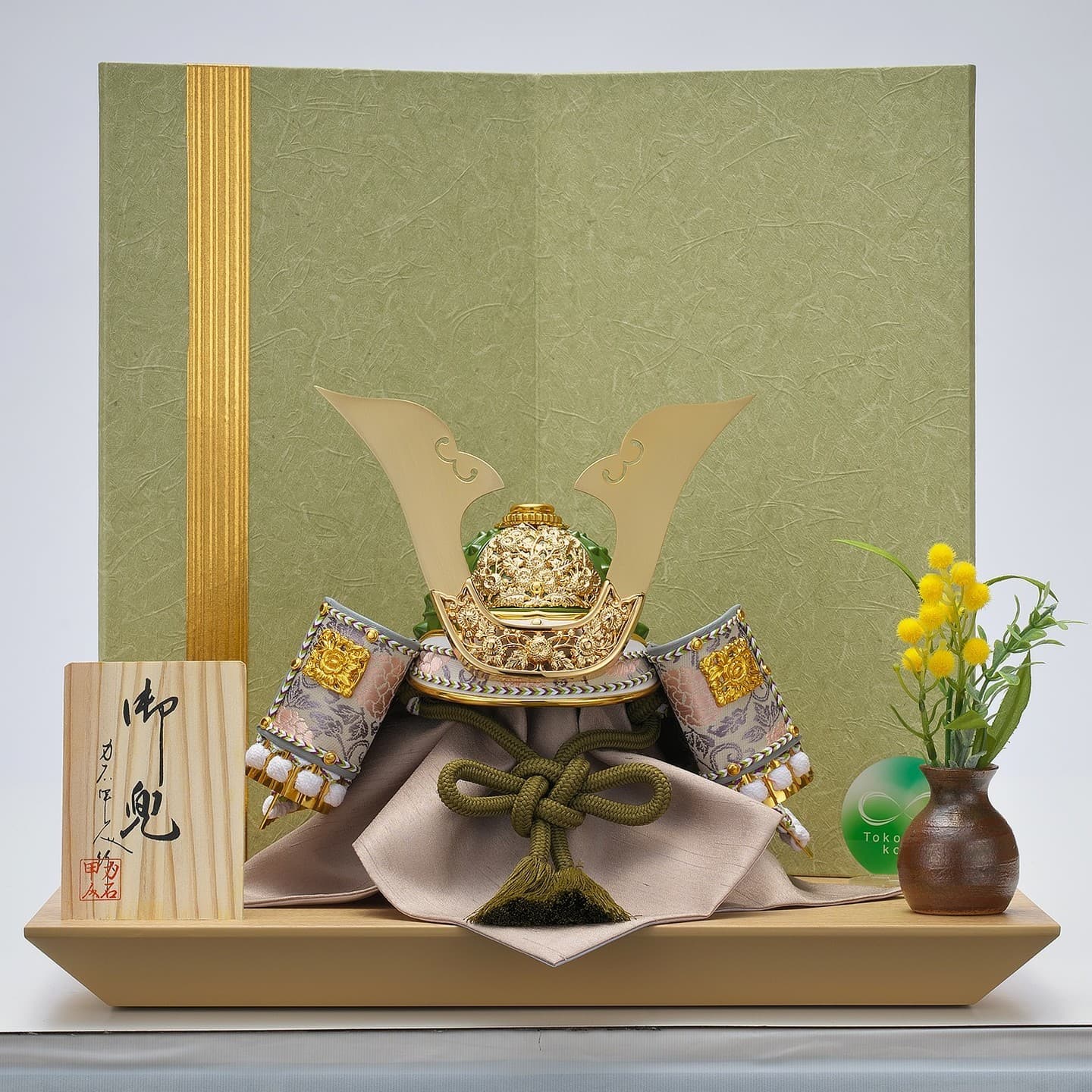 五月人形 兜（かぶと） 人形の金魚屋