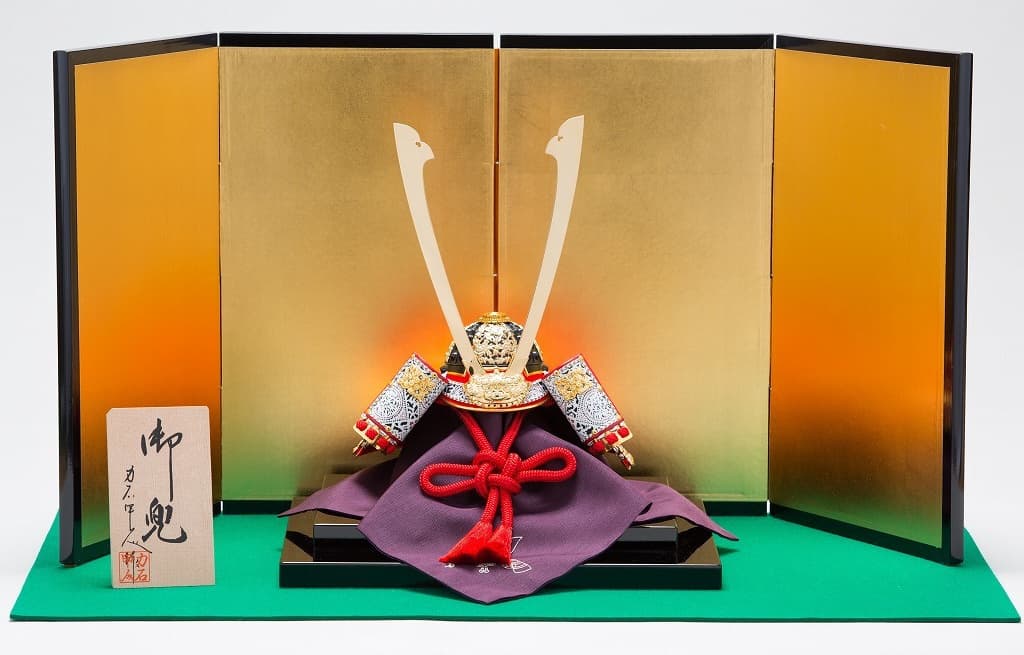 五月人形 兜（かぶと） 人形の金魚屋