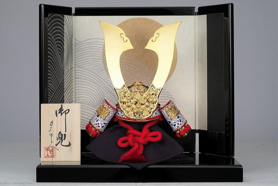 五月人形 兜（かぶと） 人形の金魚屋